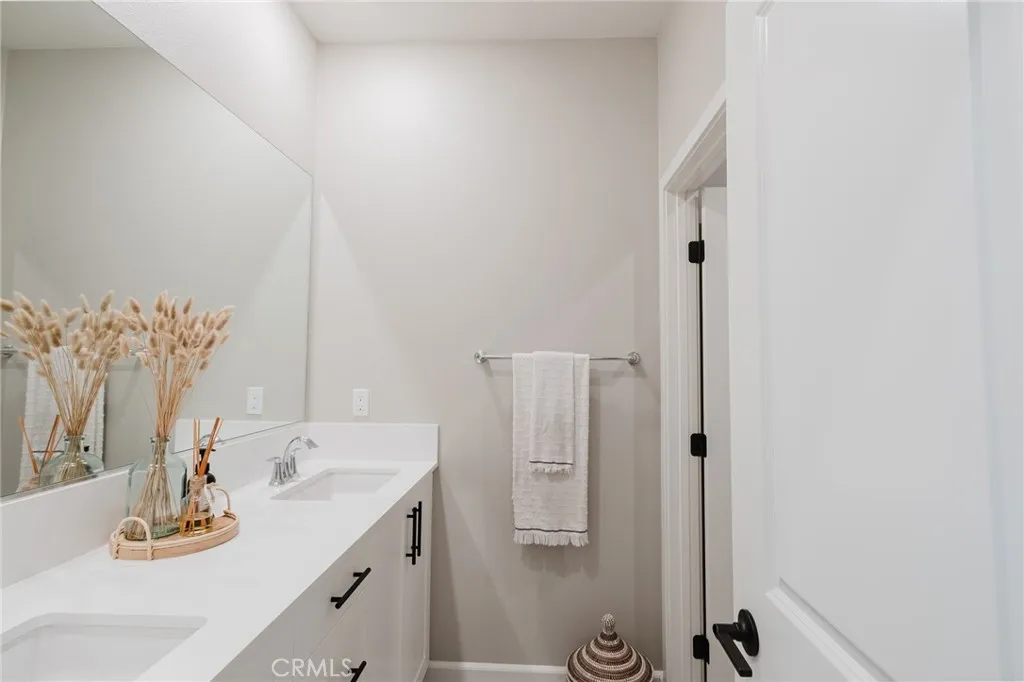 https://cdn.realtyfeed.com/cdn/127/306636325/7778434037a19de7f9bbb0e283ef0927.webp
