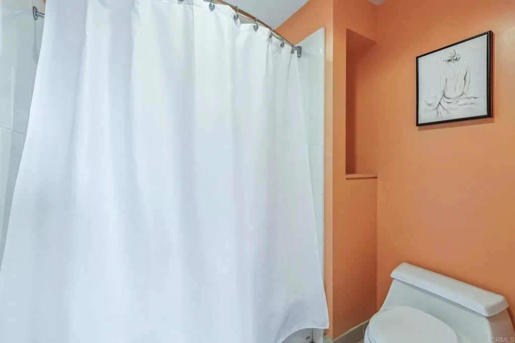 https://cdn.realtyfeed.com/cdn/127/306636350/64de318f51cc3d6ed24f23957af1c996.webp