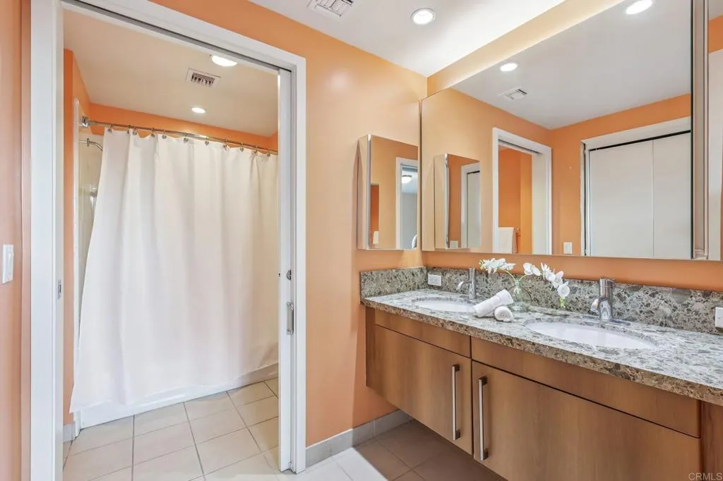 https://cdn.realtyfeed.com/cdn/127/306636350/66acc75680663b18ece089902d496e94.webp