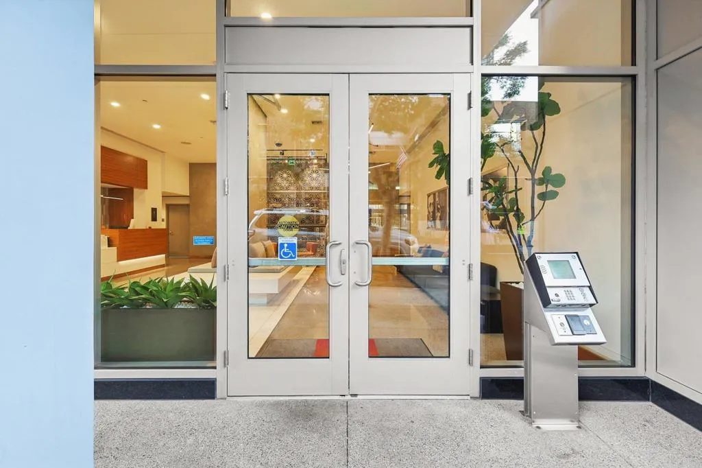 https://cdn.realtyfeed.com/cdn/127/306636350/ab4b4d4a9e6b7b5299f50d6631f8d1af.webp