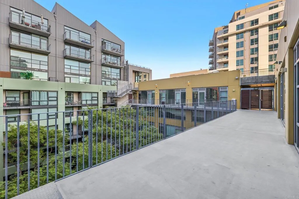 https://cdn.realtyfeed.com/cdn/127/306636350/b4c2a25eaf4dad89f37875e03c039f3c.webp