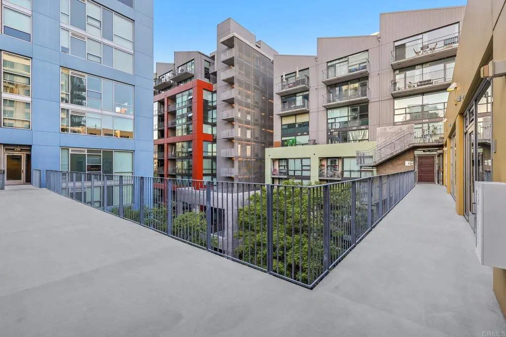 https://cdn.realtyfeed.com/cdn/127/306636350/c3b43279d514c2b2717aa6bd27d3b45e.webp