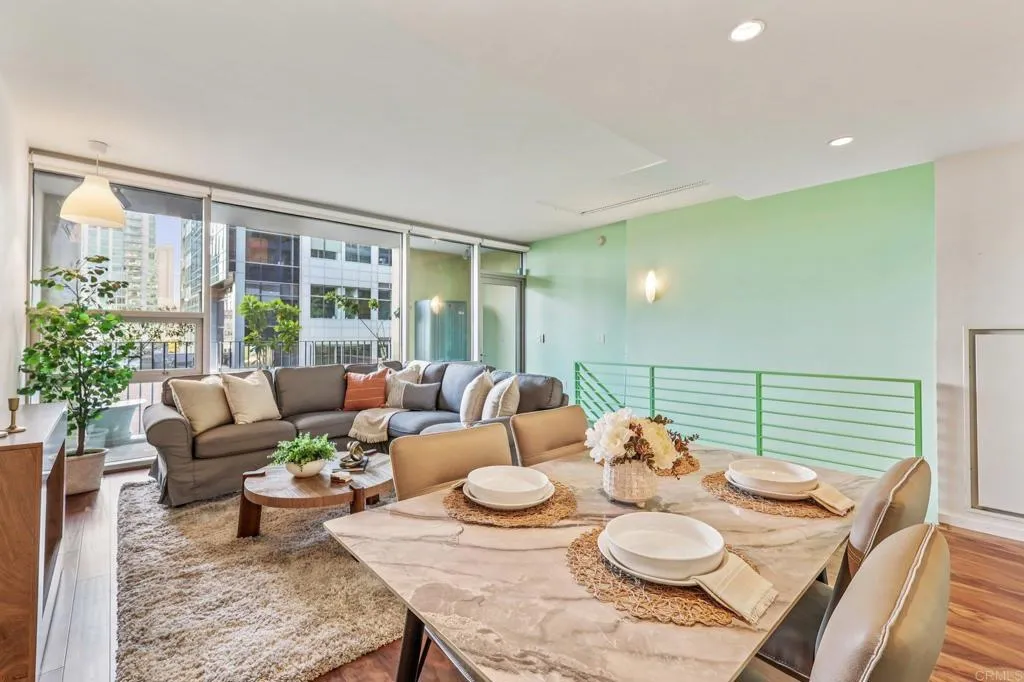 https://cdn.realtyfeed.com/cdn/127/306636350/d0002643c4b798b184017f06ecd2e964.webp