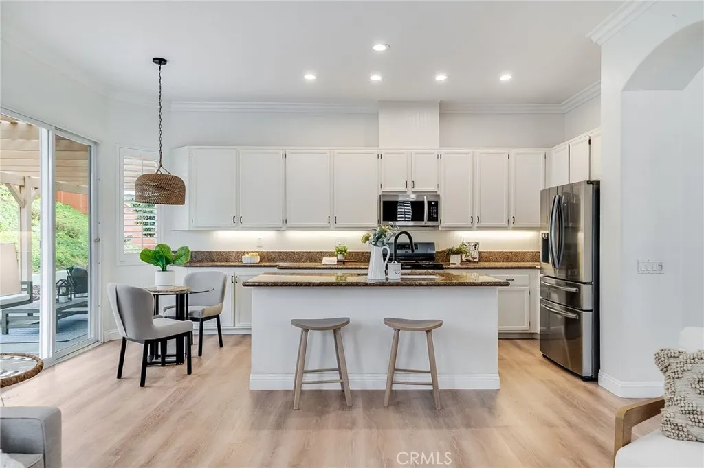 https://cdn.realtyfeed.com/cdn/127/306636354/c944f2c6db8d36acf399b12432bb90fb.webp