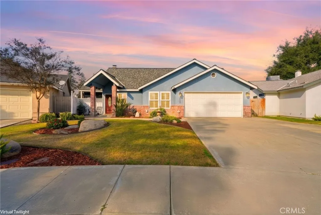 5028 W Hillsdale, Visalia, CA 93291 - Photo 2 of 49, Visalia, CA