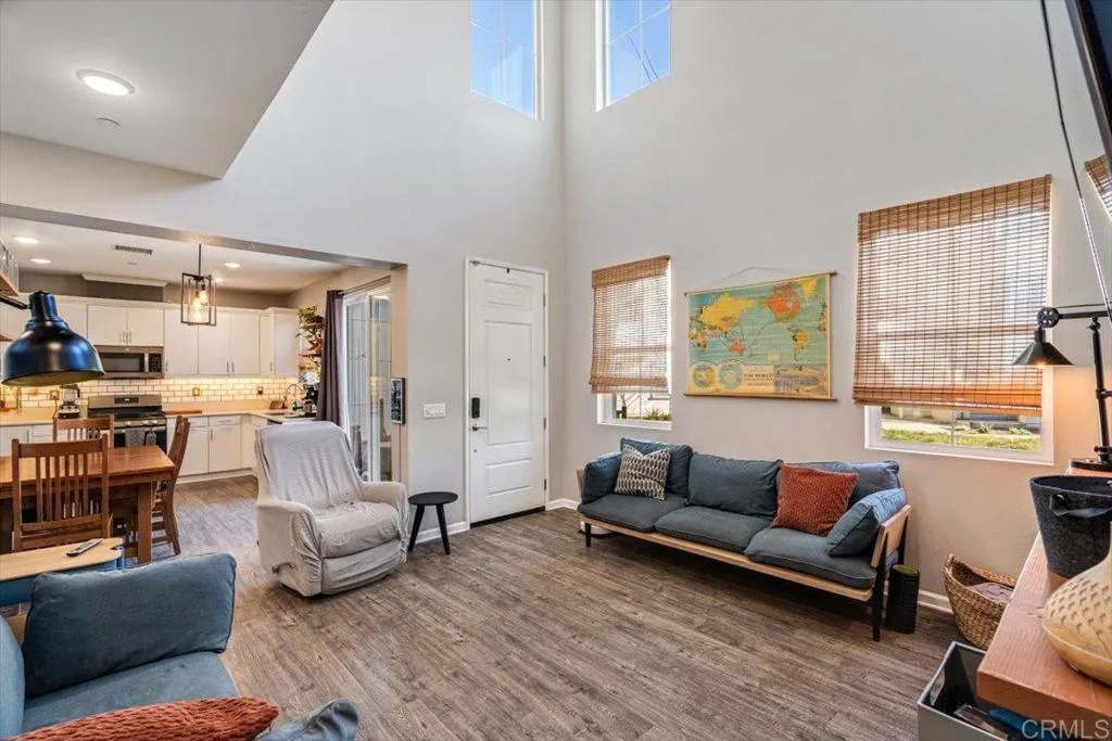 https://cdn.realtyfeed.com/cdn/127/306636487/42fdaff95f794db119b85639d58cb887.webp