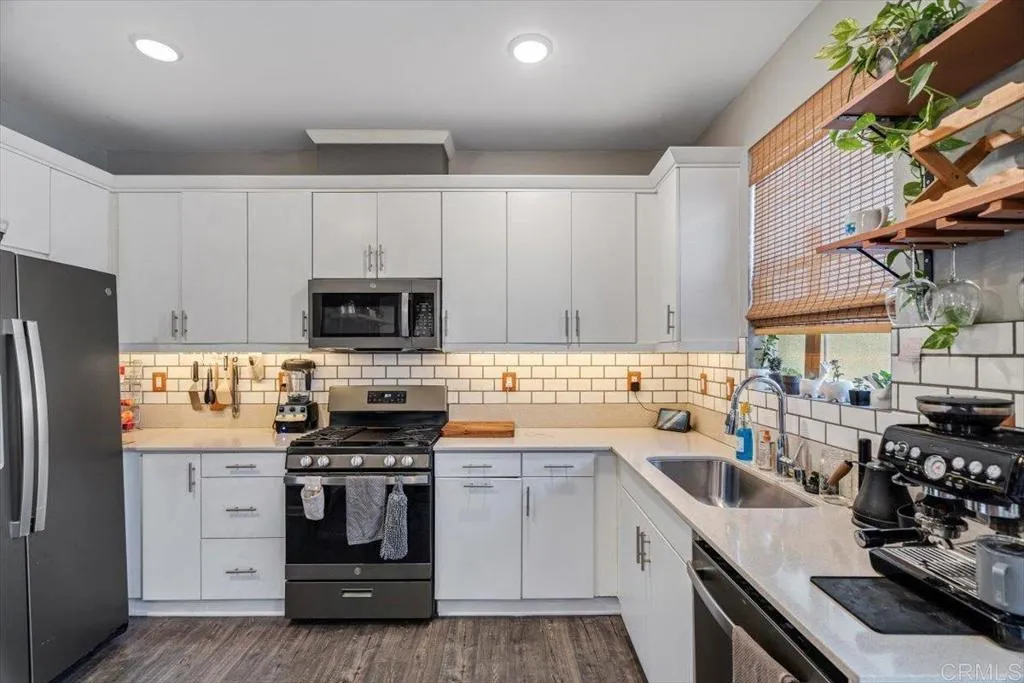 Photo #11: PTP2600906 Listing: Photo #11