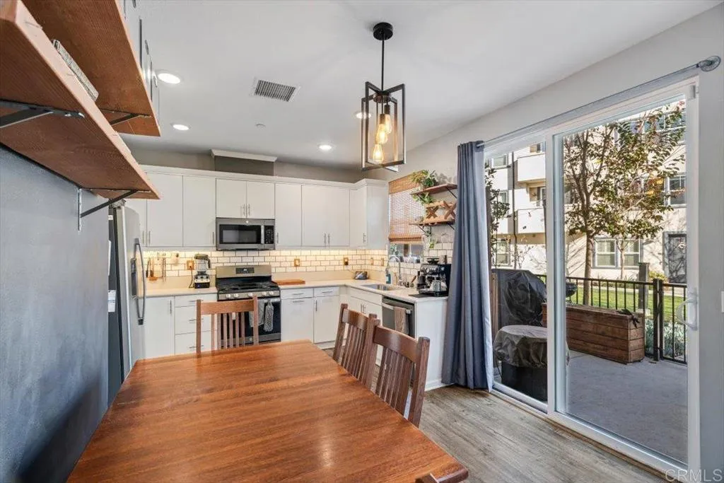 https://cdn.realtyfeed.com/cdn/127/306636487/eae057e8dd66624a29c16b845197ef46.webp