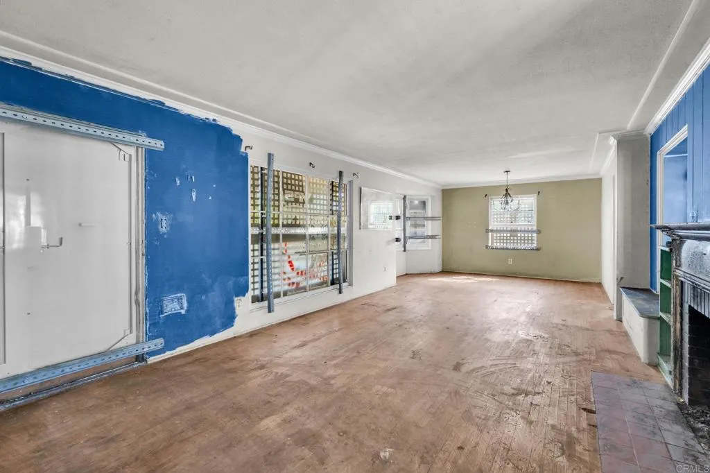 https://cdn.realtyfeed.com/cdn/127/306636543/33ff41330843aee6fff9285e4629be15.webp