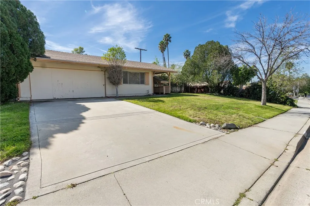 658 Glenhill, Riverside, CA 92507 - Photo 2 of 25, Riverside, CA
