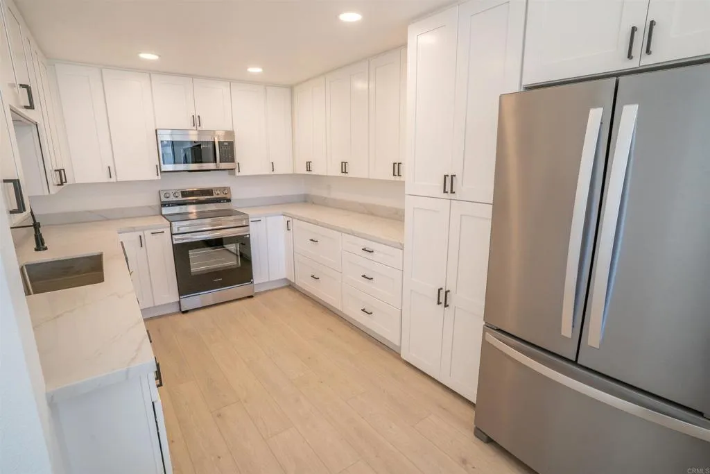 https://cdn.realtyfeed.com/cdn/127/306636617/17d66c436d930919a34da2e0b233233a.webp