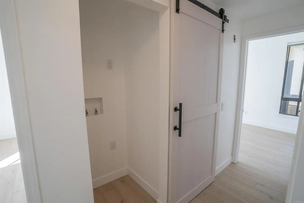 https://cdn.realtyfeed.com/cdn/127/306636617/9f6d4c81631c50a6f7c600cbd6d1f788.webp