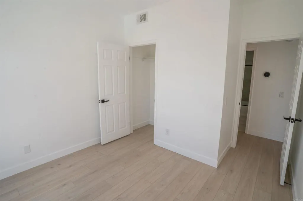 https://cdn.realtyfeed.com/cdn/127/306636617/c89deb0a9ab9a6a87d0a2308b2f76d20.webp
