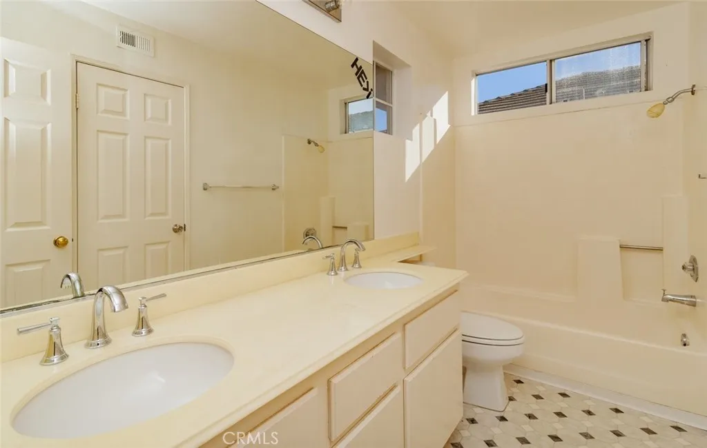 https://cdn.realtyfeed.com/cdn/127/306636667/14f19e95d5bbb3ed688e13923fa9488f.webp