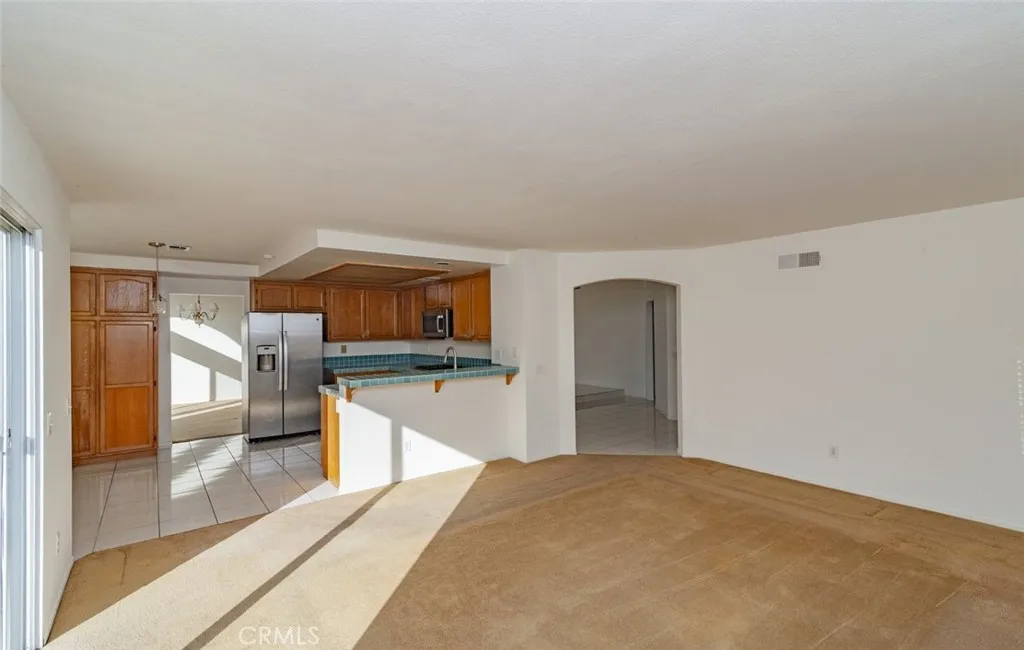https://cdn.realtyfeed.com/cdn/127/306636667/18ae037f5c4494e92baebad69a4f4b9e.webp