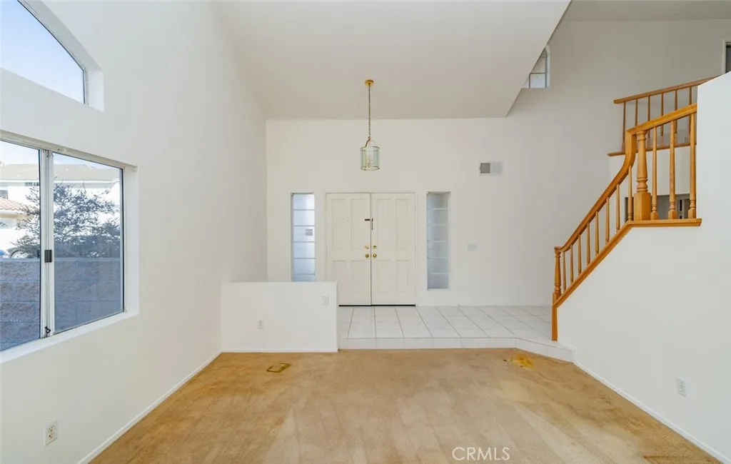 https://cdn.realtyfeed.com/cdn/127/306636667/4b8af669c7d3655c1c8f6fe126a62798.webp