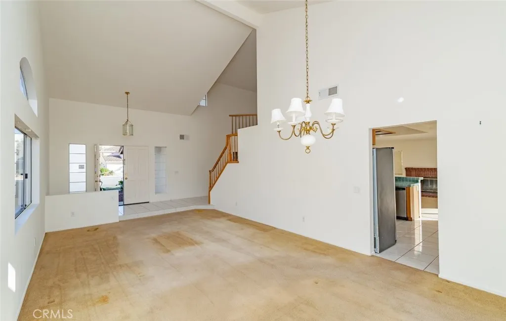 https://cdn.realtyfeed.com/cdn/127/306636667/7baa419f6bc381a84a3d405269c89ef8.webp