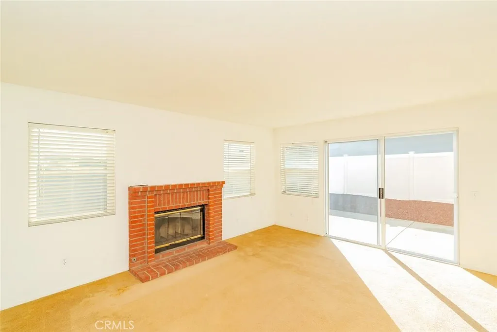 https://cdn.realtyfeed.com/cdn/127/306636667/8568c8e3356471c5d967ff1e92da7320.webp