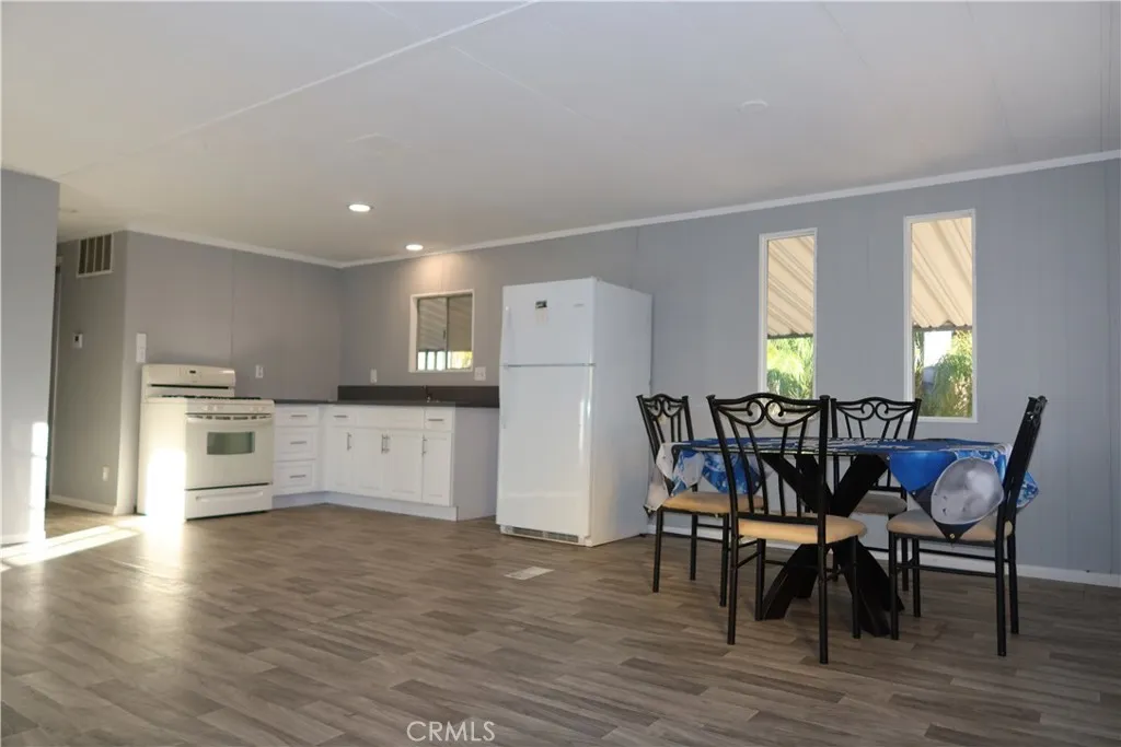 21100 State Unit 330, San Jacinto, CA 92583 - Photo 4 of 32, San Jacinto, CA