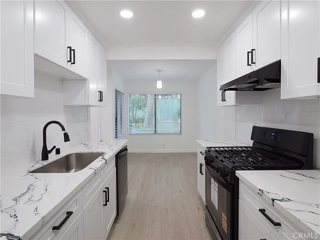 20561 S Vermont Unit 7, Torrance, CA 90502 - Main photo, Torrance, CA