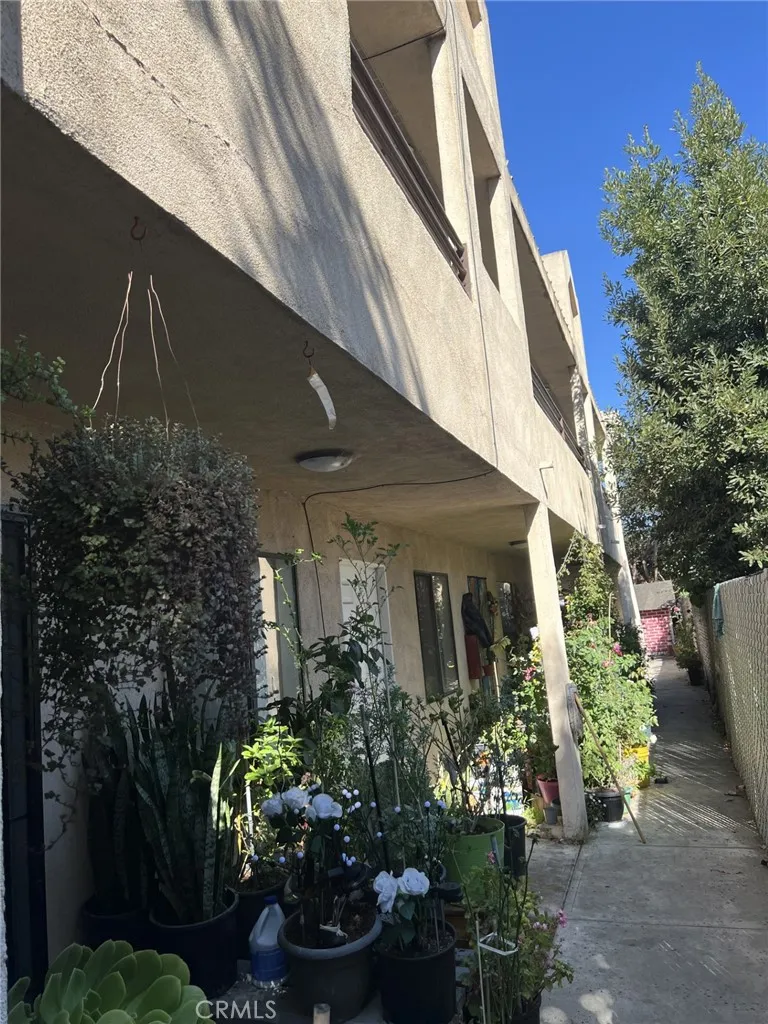 1034 S Herbert, Los Angeles, CA 90023 - Photo 2 of 8, Los Angeles, CA