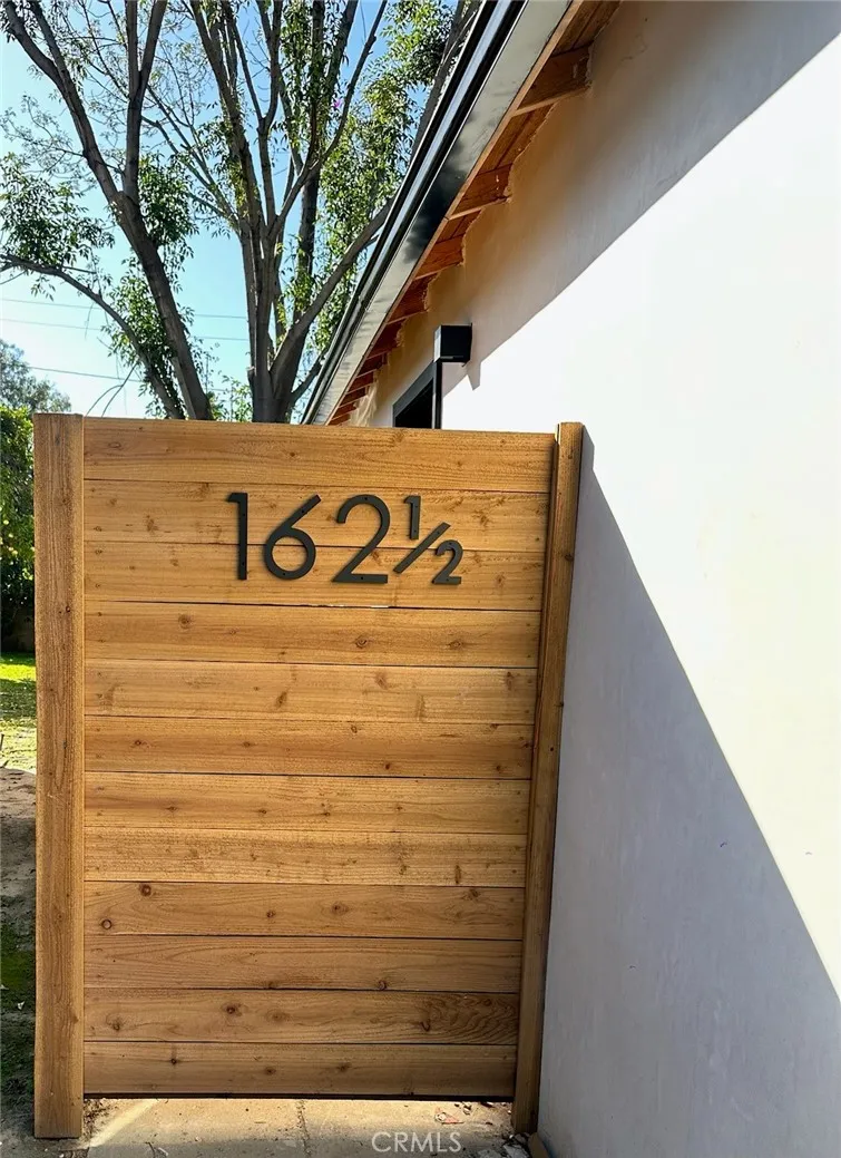 162 E Adair Unit 1/2, Long Beach, CA 90805 - Main photo, Long Beach, CA