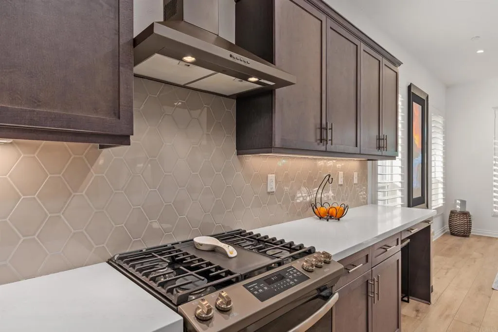 https://cdn.realtyfeed.com/cdn/127/306636768/04db3a4d8359be1a86a2984742024744.webp