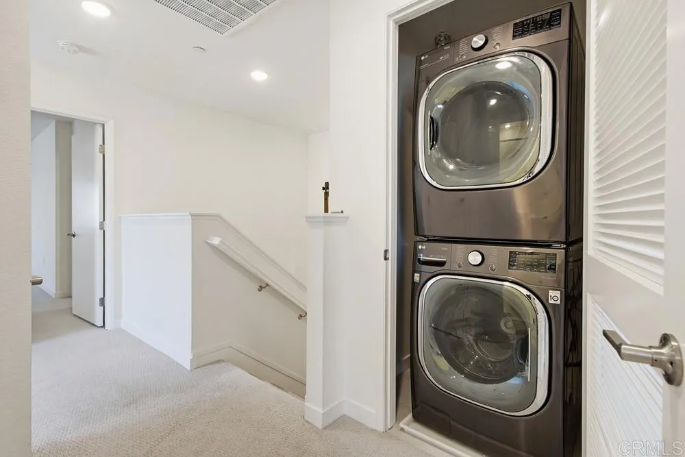 https://cdn.realtyfeed.com/cdn/127/306636769/057654422ed389a068806ed406c9b68e.webp