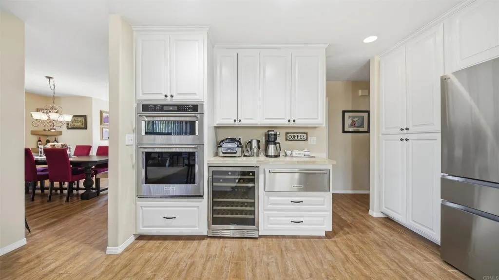 https://cdn.realtyfeed.com/cdn/127/306636779/1b30538449669ff1796b97071505c3a9.webp
