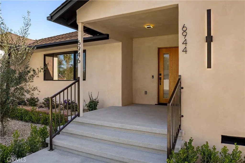 6948 Amestoy Avenue, Lake Balboa, CA 91406 - Photo 2 of 34, Lake Balboa, CA
