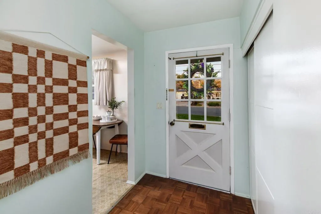 https://cdn.realtyfeed.com/cdn/127/306636813/f6cadbe6b53bfafd8b0c9a89821a7937.webp