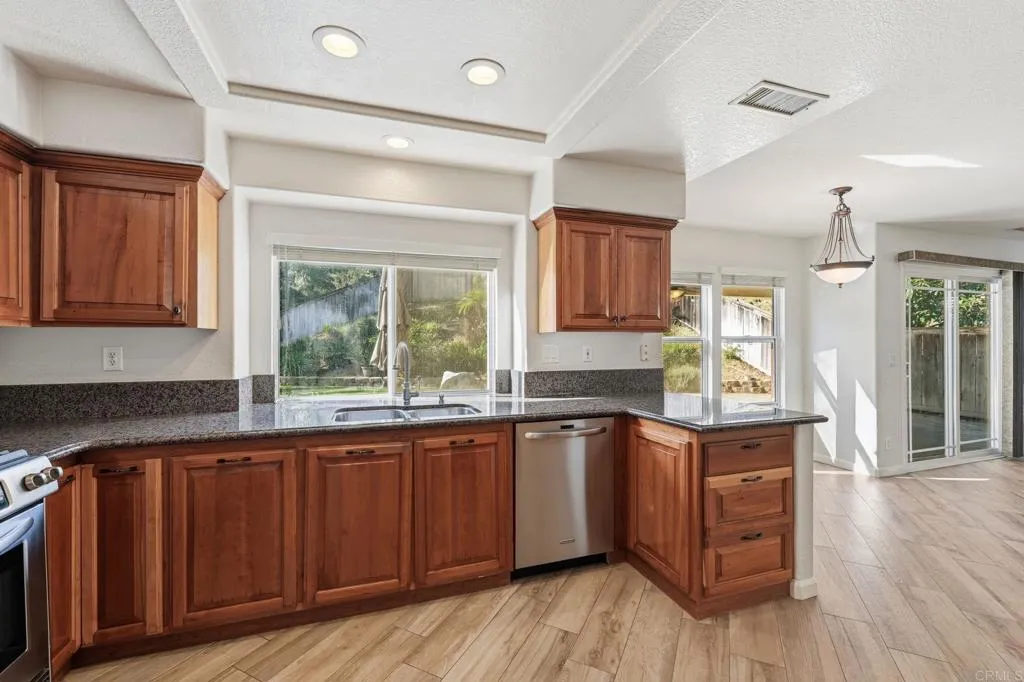 Photo #25: NDP2601171 Listing: Photo #25