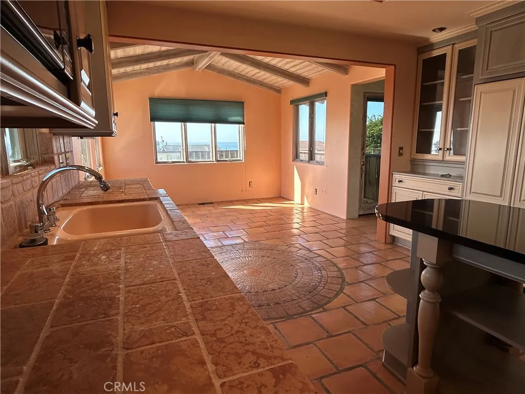 395 Drake Street, Cambria, CA 93428 - Photo 5 of 12, Cambria, CA