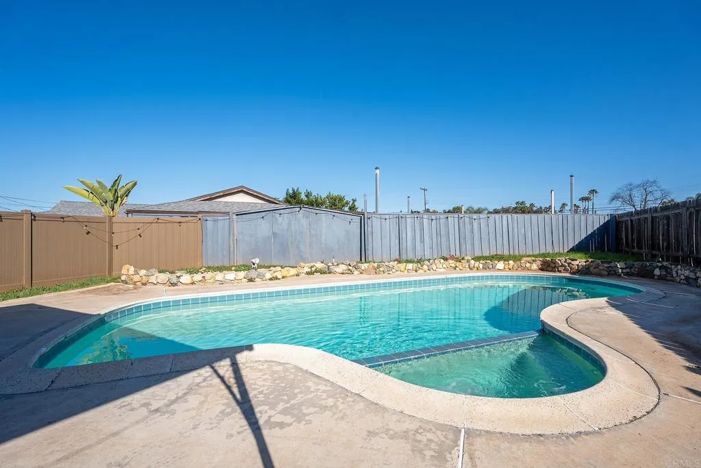 https://cdn.realtyfeed.com/cdn/127/306636841/166d5634f0356a575de043d5e4e5ccd8.webp