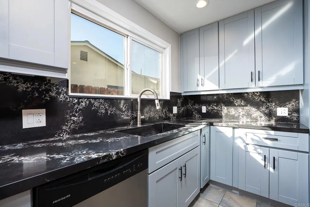 https://cdn.realtyfeed.com/cdn/127/306636841/2f18e1a045499facff59d5d7fe18fec6.webp