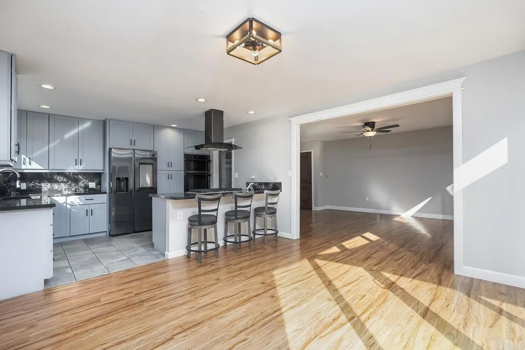 https://cdn.realtyfeed.com/cdn/127/306636841/8933c14c353bc62bd7188410275b4287.webp