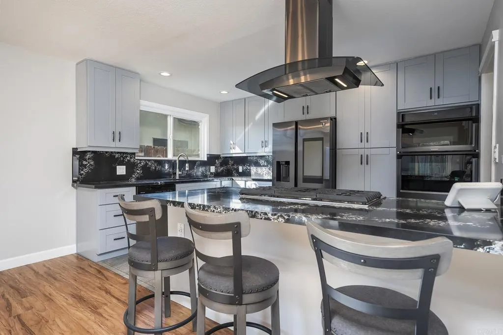 https://cdn.realtyfeed.com/cdn/127/306636841/9f8fe45b0fdc775d8de6d8ee245cc193.webp