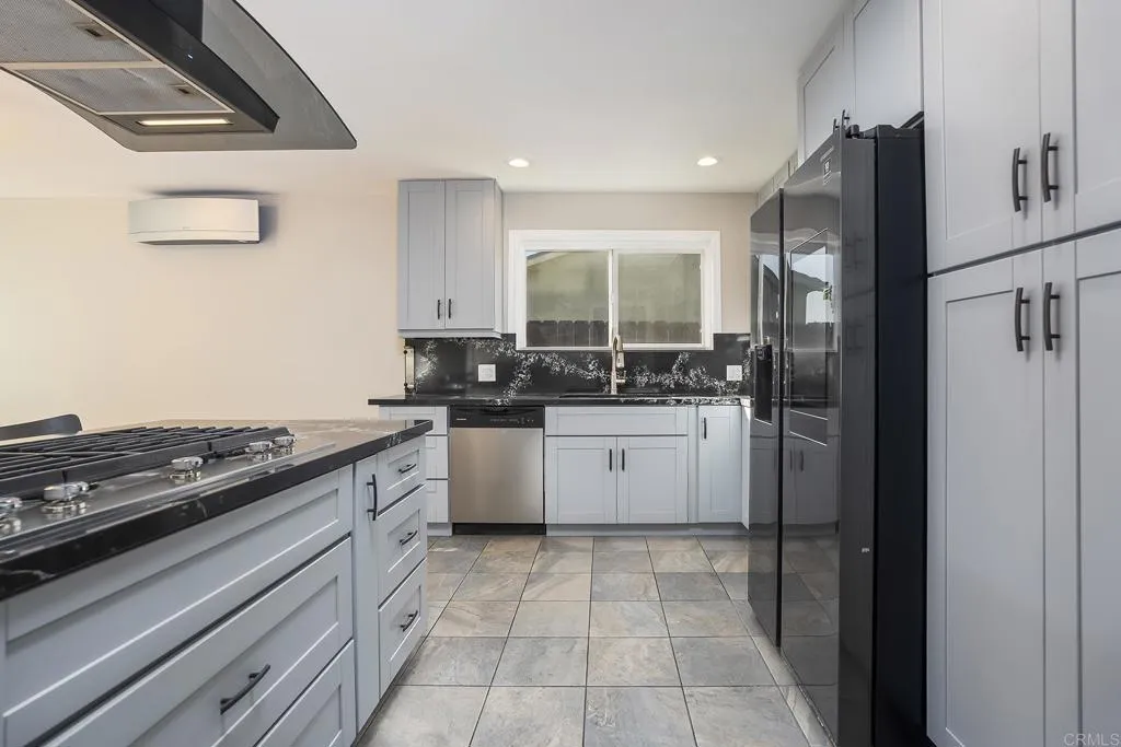 https://cdn.realtyfeed.com/cdn/127/306636841/bb8fe484133f224ce8ce596fa3bde6b7.webp