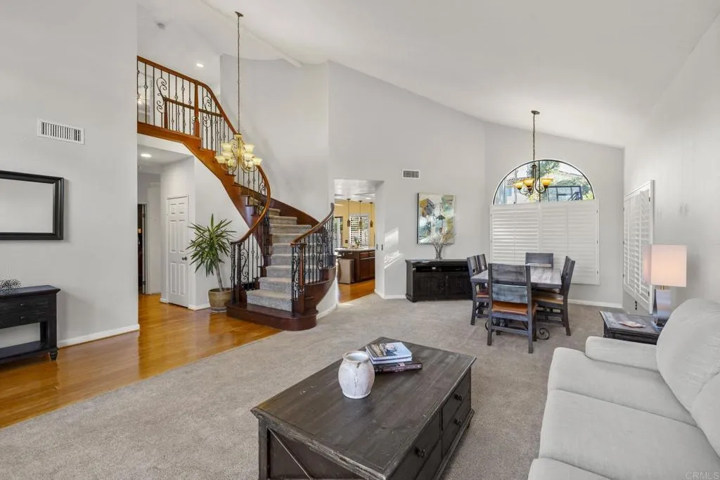 https://cdn.realtyfeed.com/cdn/127/306636887/18aaaa4cdd7452b566ad21154341f385.webp