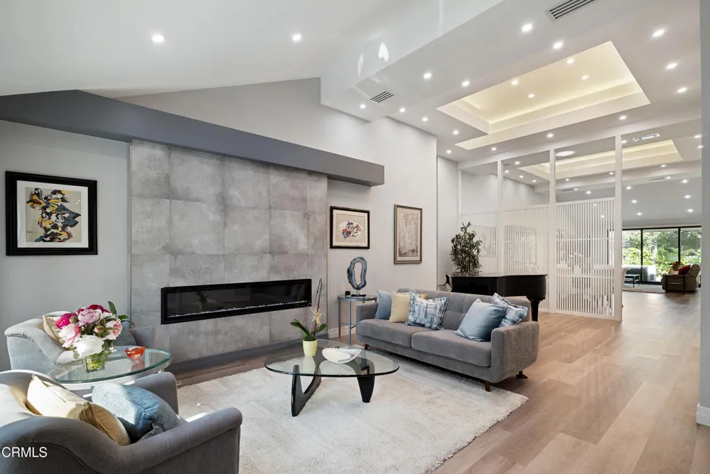 4428 Oakwood Avenue, La Canada Flintridge, CA 91011 - Photo 3 of 75, La Canada Flintridge, CA