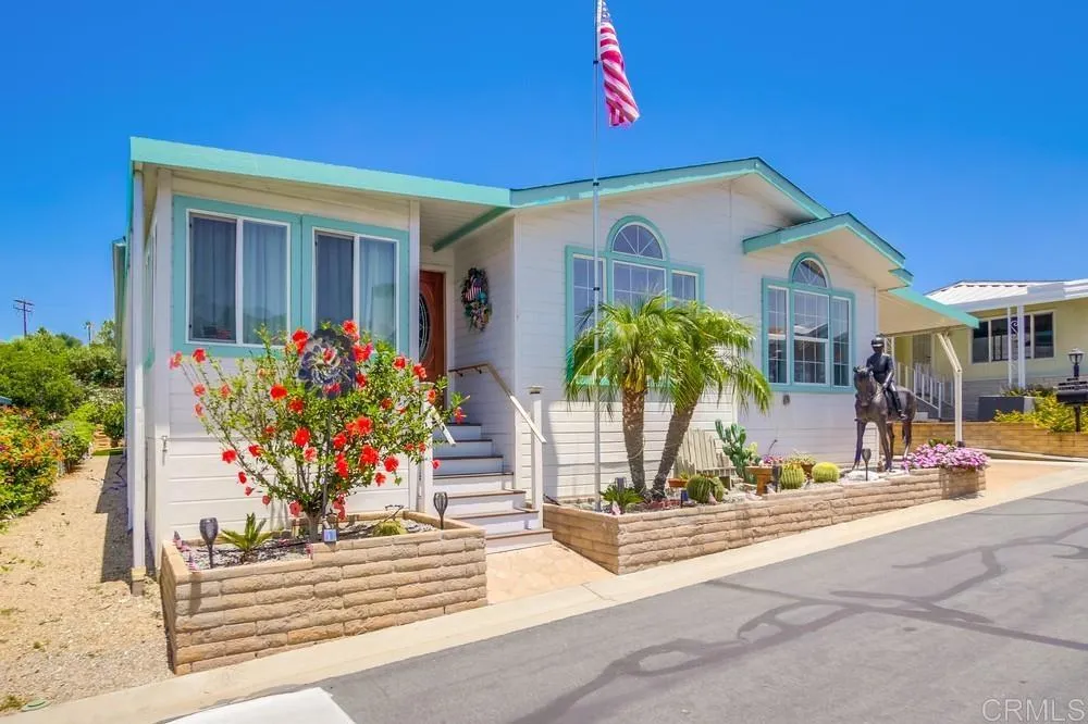https://cdn.realtyfeed.com/cdn/127/306636926/d17d3dda1192feff2111883f85979200.webp
