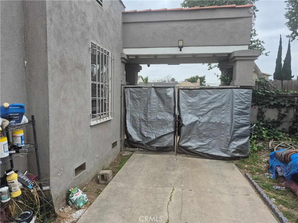 1707 W 84th, Los Angeles, CA 90047 - Photo 3 of 22, Los Angeles, CA