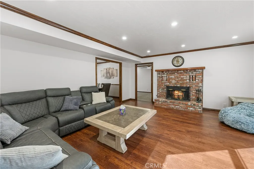 42554 Juniper Drive, Big Bear Lake, CA, 92315