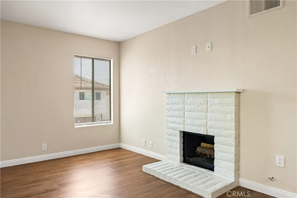 https://cdn.realtyfeed.com/cdn/127/306636964/6d2ba0fa9b0e3b9a6ef4f126640a5249.webp