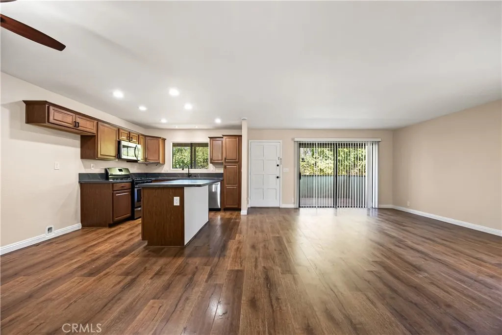 https://cdn.realtyfeed.com/cdn/127/306636964/70cd1fca755e159de19b949b169c2f0e.webp