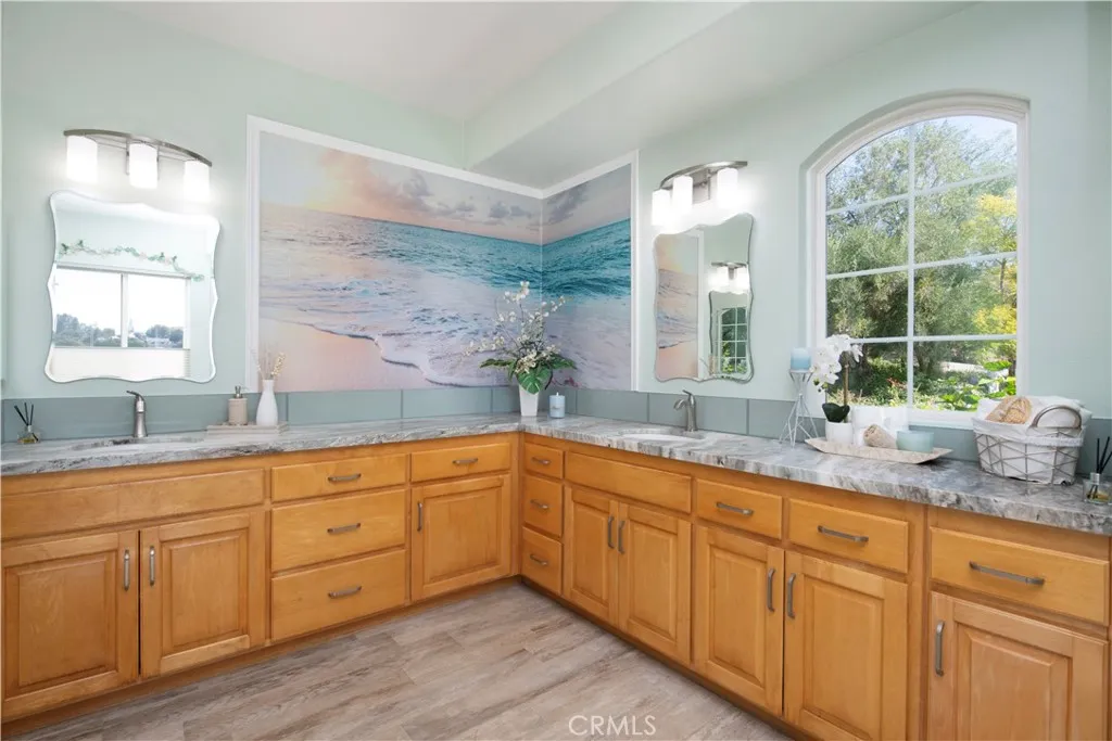 https://cdn.realtyfeed.com/cdn/127/306636969/41bce27b87d13776bb5e76cc1a12198a.webp