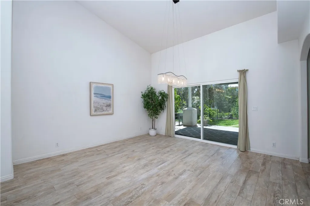 https://cdn.realtyfeed.com/cdn/127/306636969/a069183f7a9baaa5c9d07b68bbcbb962.webp