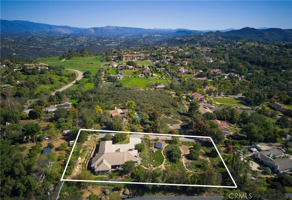 https://cdn.realtyfeed.com/cdn/127/306636969/e1f9985914768c8044e90917caf04f13.webp