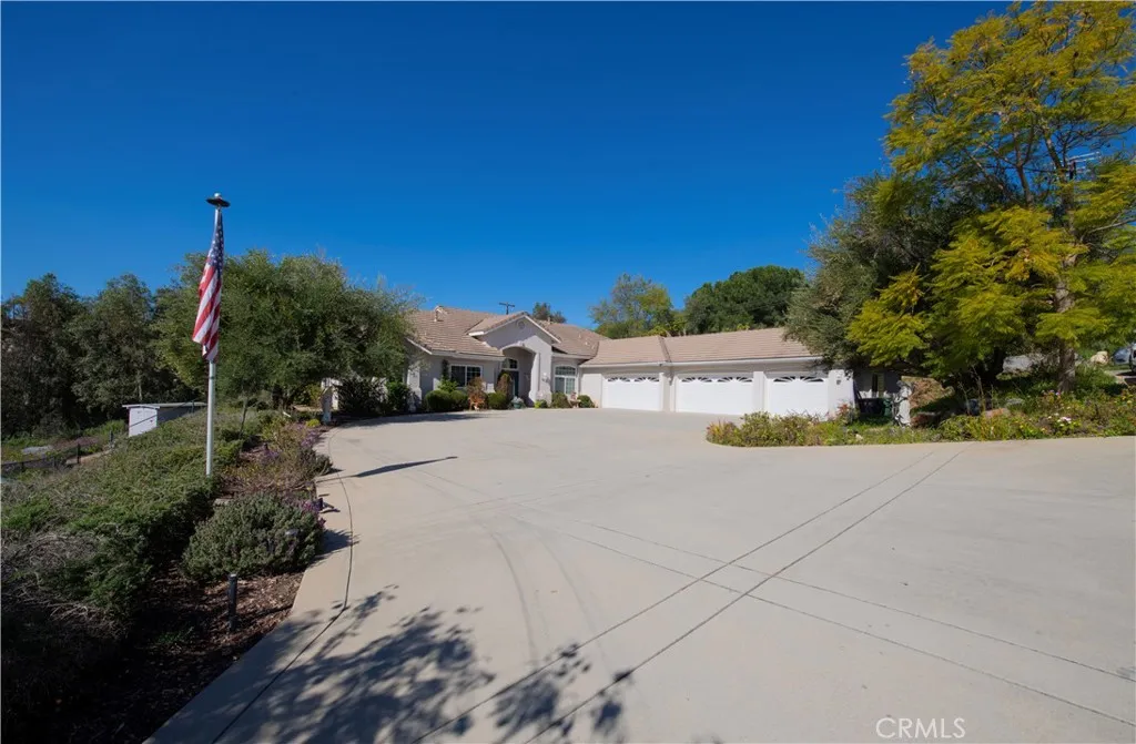 https://cdn.realtyfeed.com/cdn/127/306636969/f7d5dffc12f1110aa02289912e09341d.webp