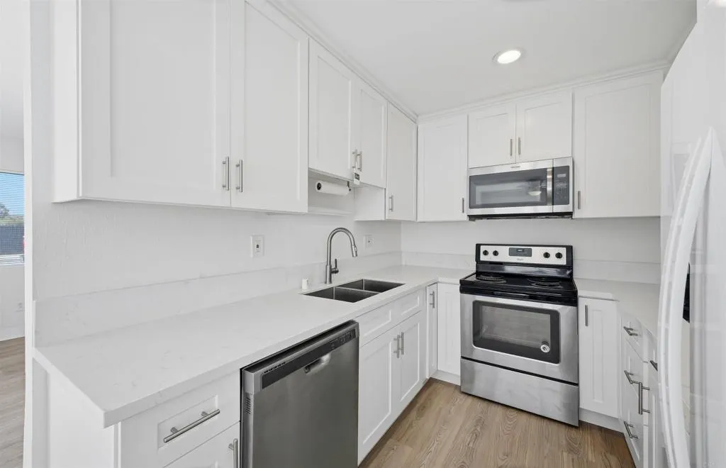 https://cdn.realtyfeed.com/cdn/127/306637002/ac75a90a8d7f204795944b53544f94e9.webp